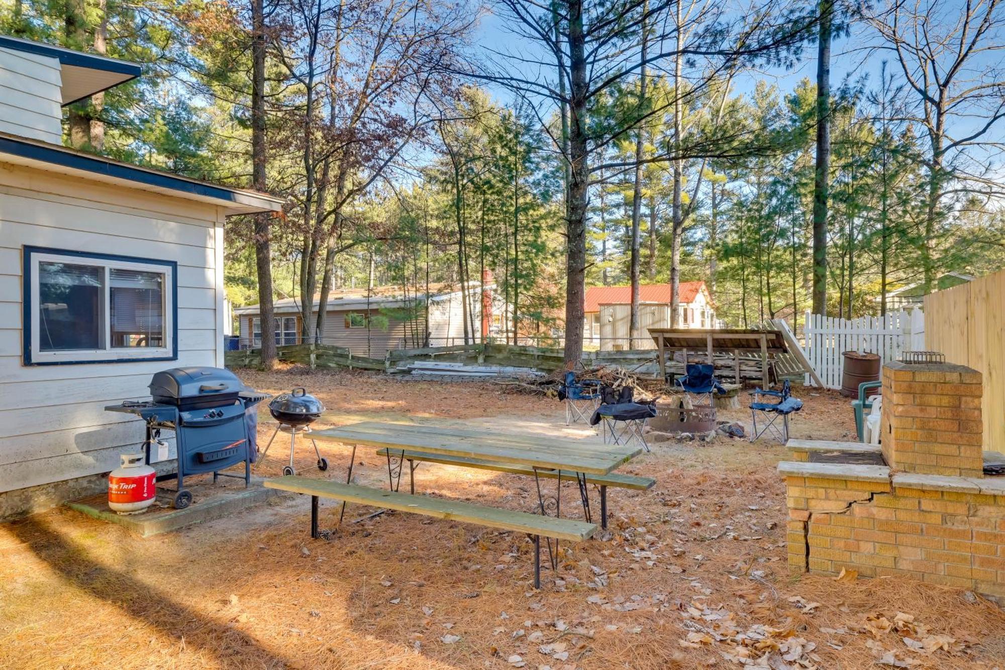 Wisconsin Cabin With Atv Trails, Near Lake Arbutus! Hatfield Exteriér fotografie